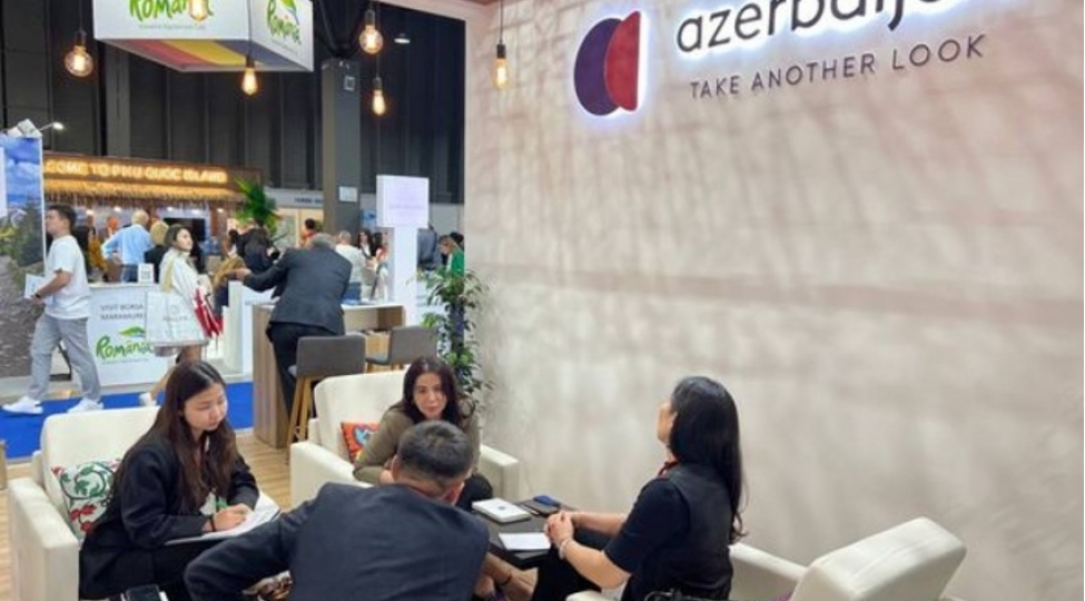 azerbaycanin-turizm-imkanlari-qazaxistanda-numayish-olunur