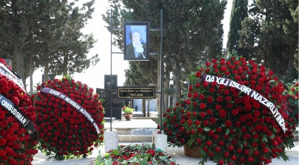 prezident-ve-birinci-xanim-elmira-suleymanovanin-defn-merasimine-eklil-gonderib