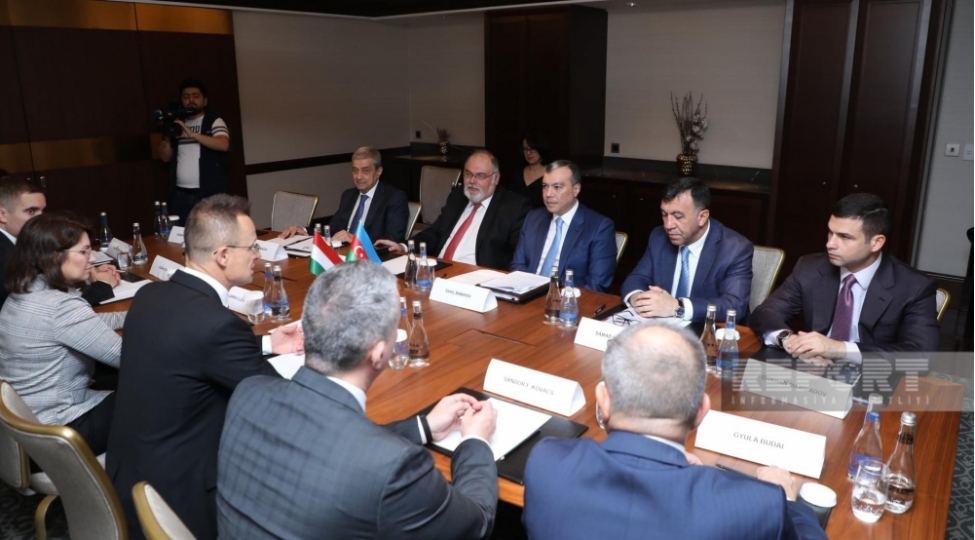 bakida-azerbaycan-macaristan-hokumetlerarasi-komissiyasinin-10-cu-iclasi-bashlayib