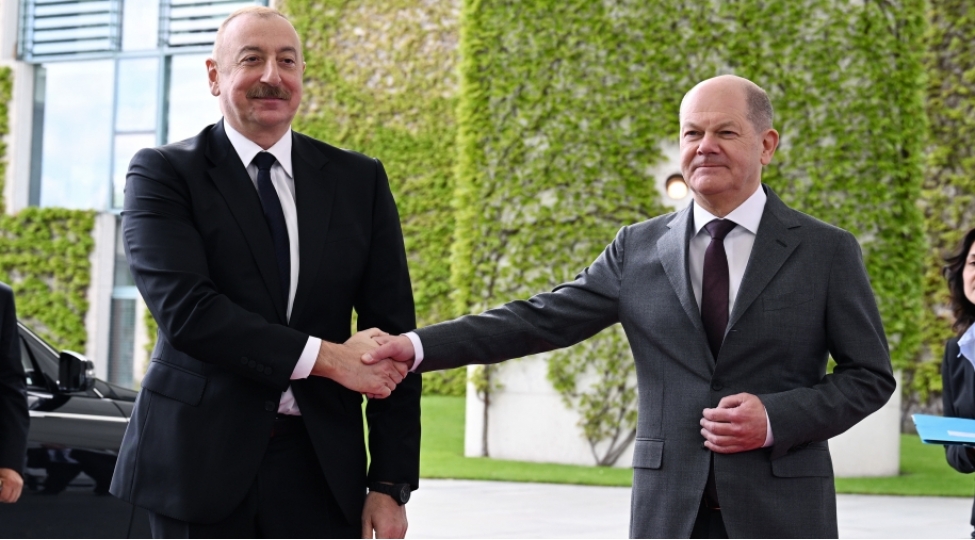 berlinde-azerbaycan-ve-almaniya-liderlerinin-tekbetek-gorushu-basha-chatib-yenilenib