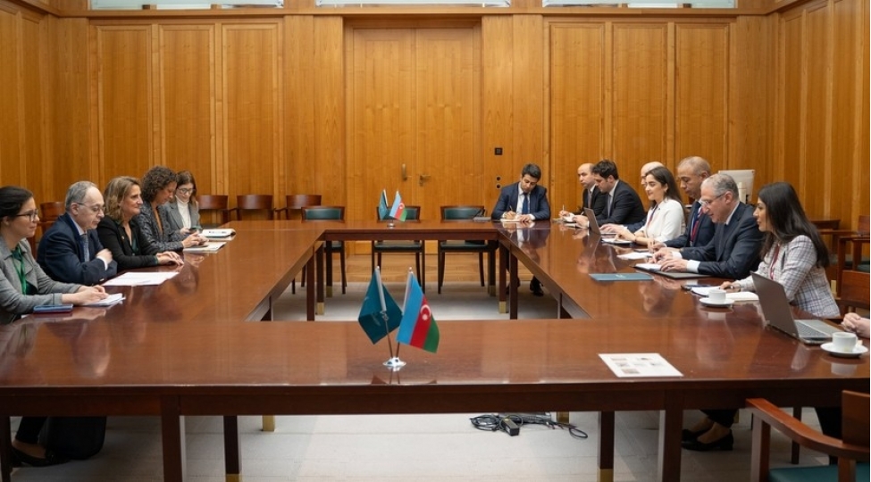 cop29-un-rehber-heyeti-ispaniyali-nazir-ile-gorushub-foto