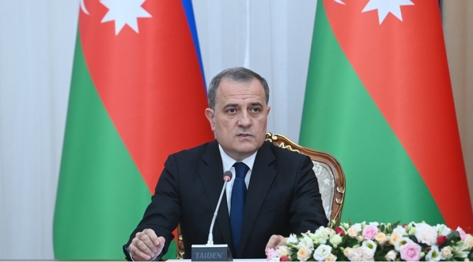 ceyhun-bayramov-qetere-ishguzar-sefere-yola-dushub-foto