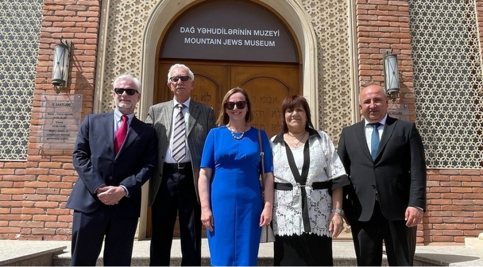 absh-sefiri-qirmizi-qesebede-olub