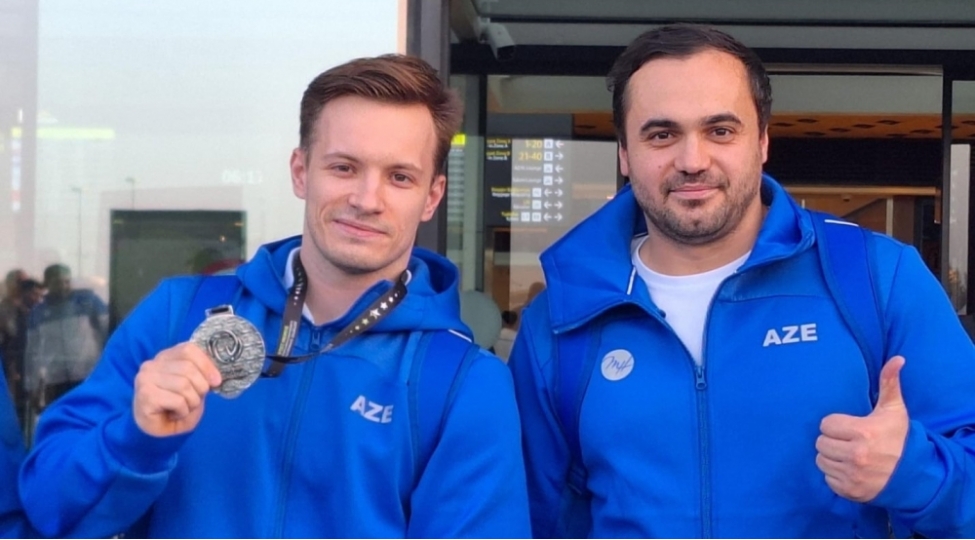 azerbaycan-gimnasti-nikita-simonov-vetenine-tarixi-medal-getirdi-foto