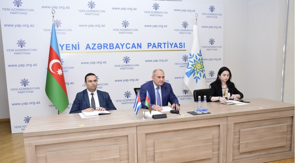 yap-merkezi-aparatinin-rehberi-ile-kuba-kommunist-partiyasi-merkezi-komitesinin-beynelxalq-elaqeler-shobesinin-mudiri-arasinda-gorush-kechirilib