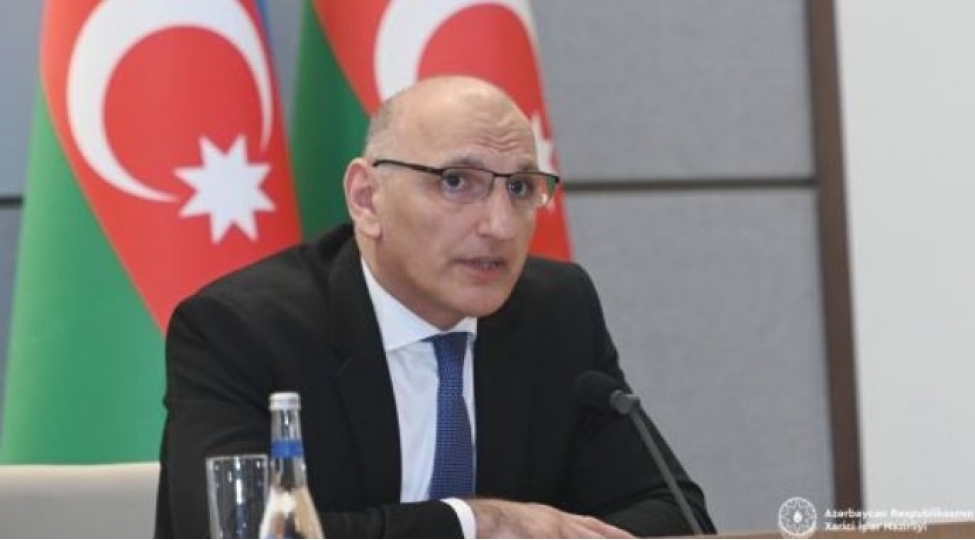 baki-ile-irevan-arasindaki-dialoq-muxtelif-formalarda-ve-musbet-ruhda-davam-etmekdedir-elchin-emirbeyov