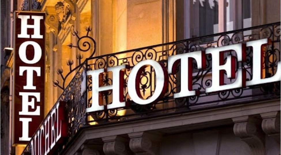 hotellerin-ulduz-derecesi-ile-teklif-etdikleri-xidmetler-ust-uste-dushmur-agentlikden-irad