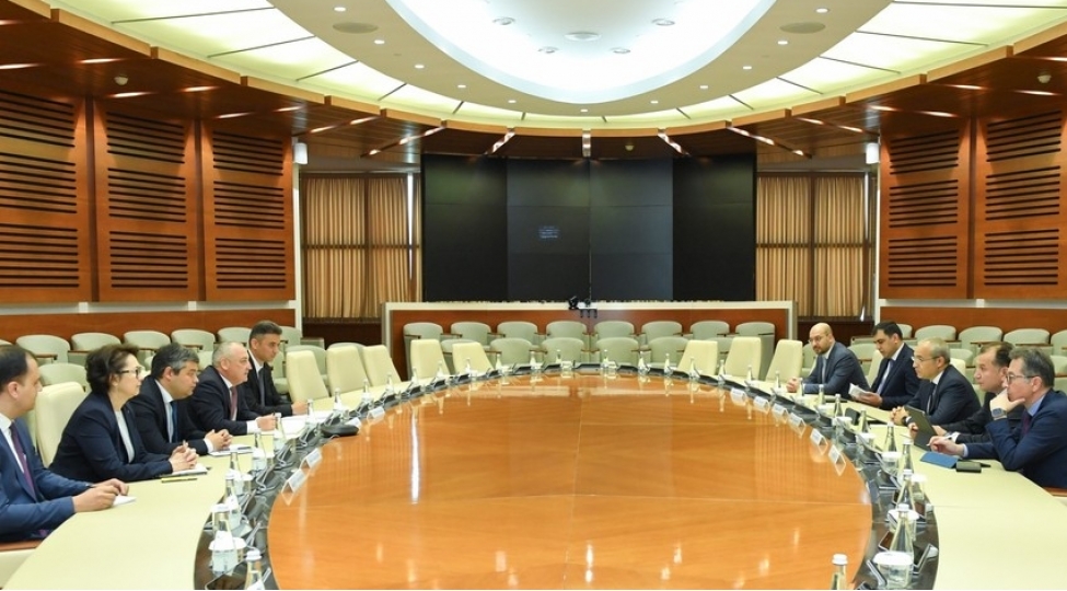 azerbaycan-ozbekistanla-bir-sira-sahelerde-emekdashligi-genishlendirecek