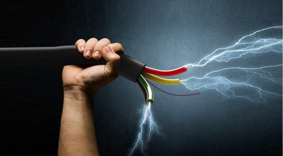 elsever-rustemli-tarif-shurasinin-yeni-qerari-elektrik-shebekesine-qoshulmada-sheffafligi-temin-edecek