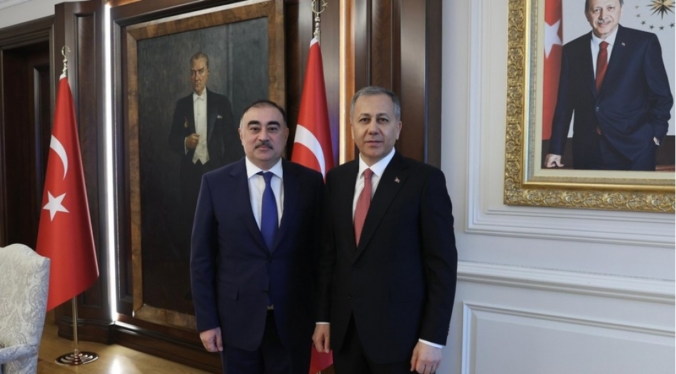 azerbaycanin-turkiyedeki-sefiri-ali-yerlikaya-ile-ikiterefli-emekdashligi-muzakire-edib
