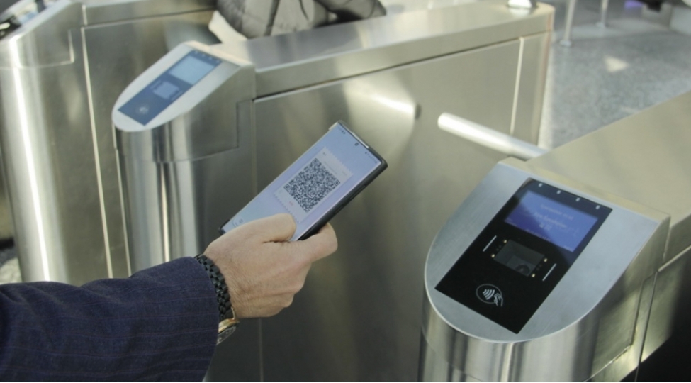 baki-metrosunda-qr-bilet-istifadechilerinin-sayi-45-faize-yaxin-artib