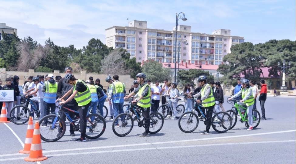 qaradag-rayonunda-velosiped-yarishi-kechirilib-foto