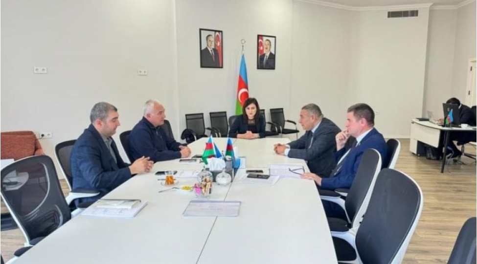 metbuat-shurasinin-sedri-lachinda-azerbaycan-prezidentinin-xususi-numayendesi-ile-gorushub-foto