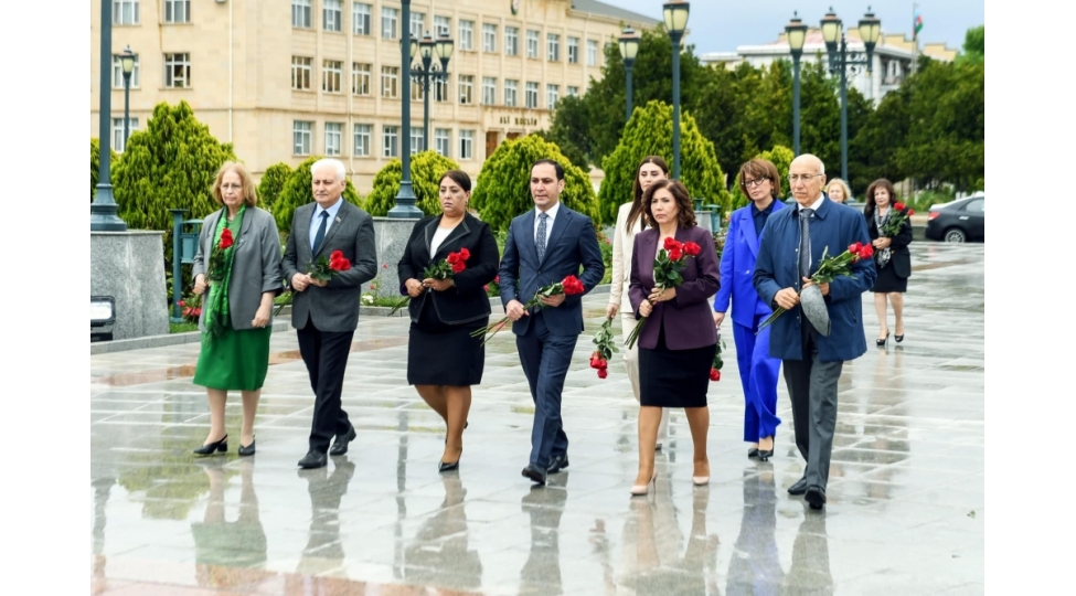 heyder-eliyev-irsinin-oyrenilmesi-movzusunda-yeni-azerbaycan-partiyasi-veteranlarinin-genclerle-gorushu-kechirilib