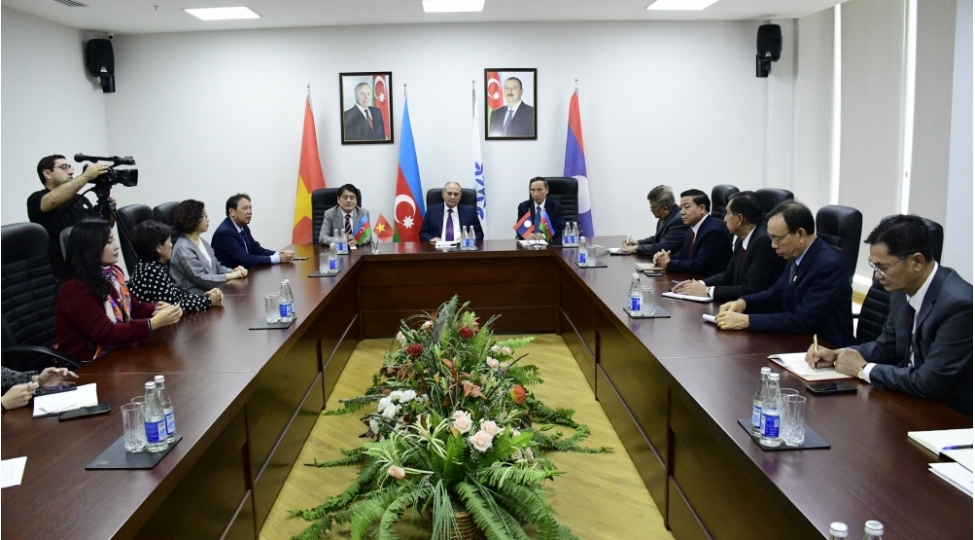 yap-merkezi-aparatinda-vyetnam-azerbaycan-ve-laos-azerbaycan-dostluq-qruplarinin-numayende-heyetleri-ile-gorush-kechirilib-foto