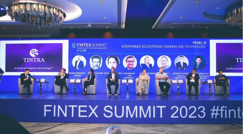 fintex-summit-tedbirinin-tarixi-achiqlanib