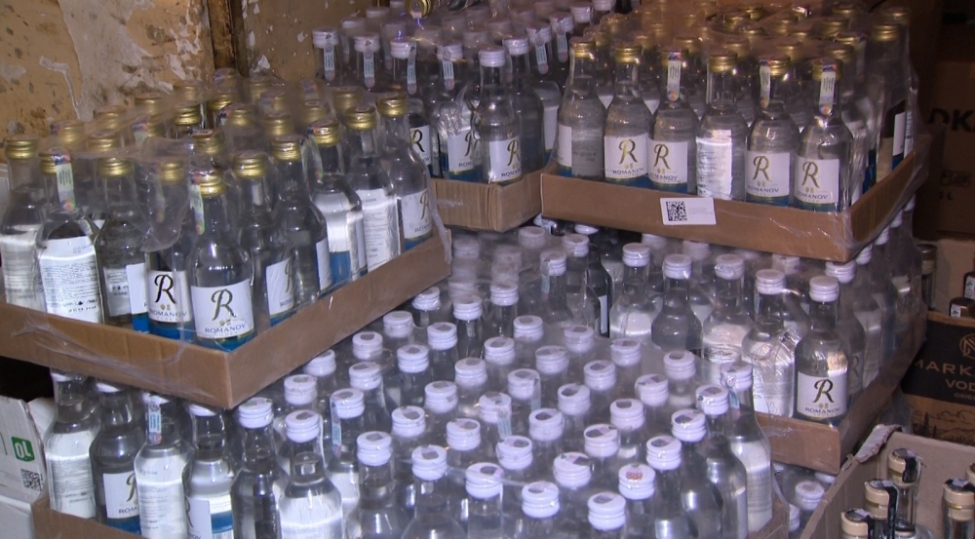 masazirda-saxta-spirtli-ichkiler-hazirlayan-deste-uzvleri-saxlanilib-fotovideo