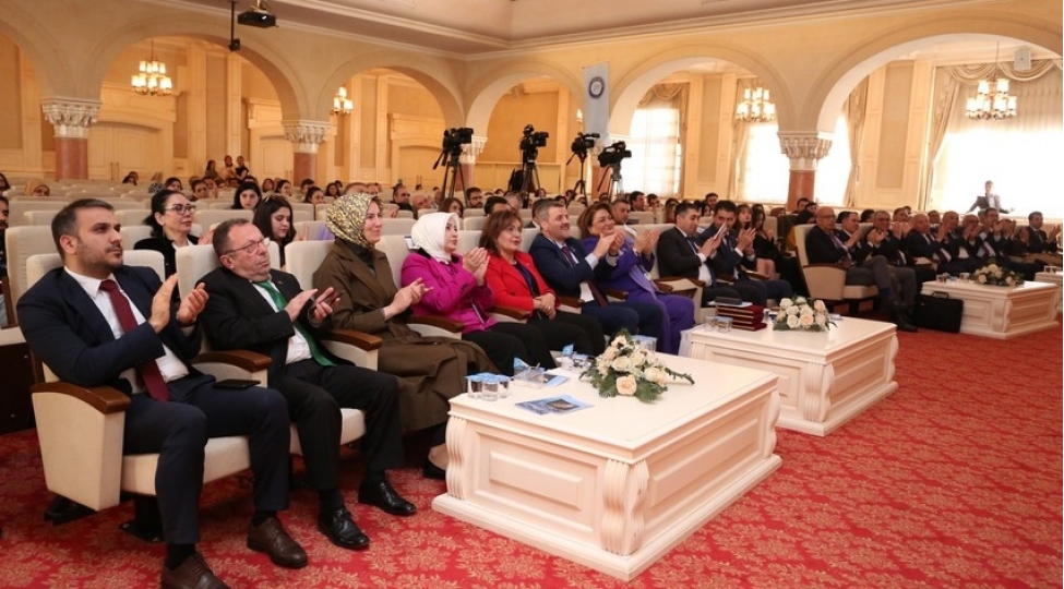 ankarada-qerbi-azerbaycandan-mecburi-koch-adli-beynelxalq-simpozium-kechirilib