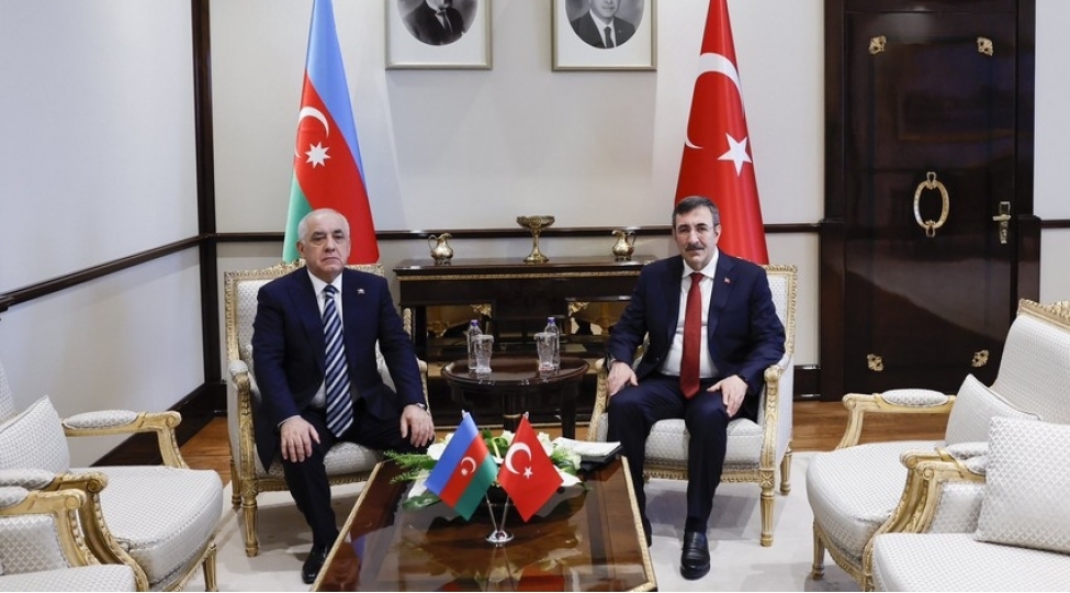 eli-esedov-cevdet-yilmazla-44-gunluk-muharibenin-neticelerini-muzakire-edib