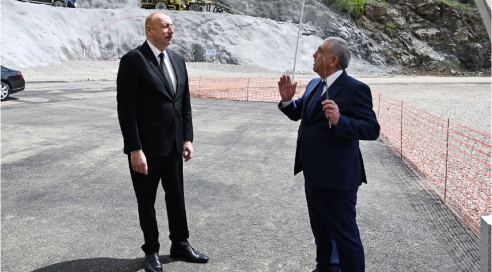 prezident-ilham-eliyev-xankendi-shusha-lachin-avtomobil-yolunda-gorulen-ishlerle-tanish-olub-yenilenibfoto