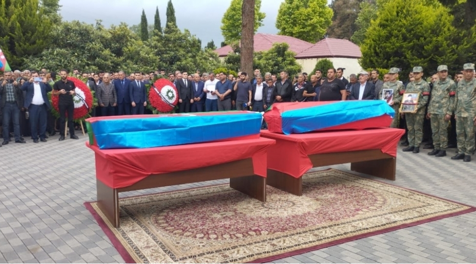 agdamda-birinci-qarabag-muharibesinin-iki-shehidi-defn-edilib