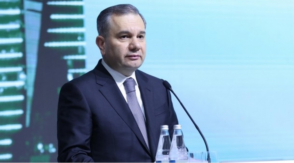 samir-memmedov-bakida-evlerin-90-nin-genishzolaqli-fiberoptik-internete-chixishi-var