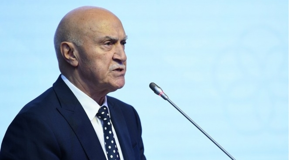 valeh-elesgerov-elet-azad-iqtisadi-zonasinin-karqo-terminali-ile-illik-500-min-ton-yuk-dashinacaq