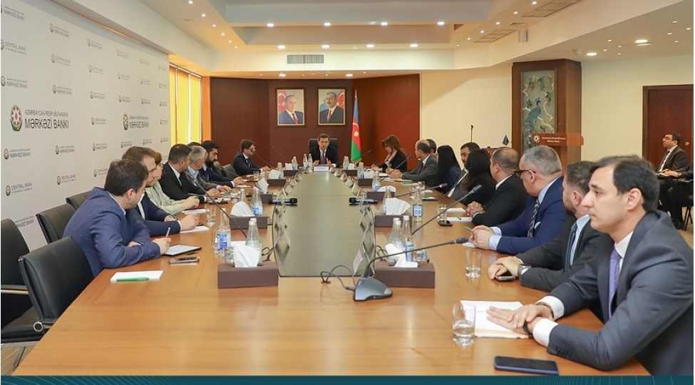 azerbaycan-merkezi-bankinda-reqemsal-odenish-hellerinde-yeni-oyunchularin-rolu-muzakire-edilib