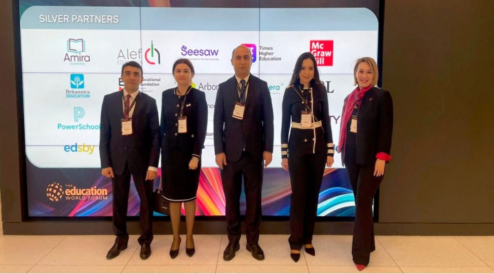 emin-emrullayev-dunya-tehsil-forumunda-ishtirak-edir