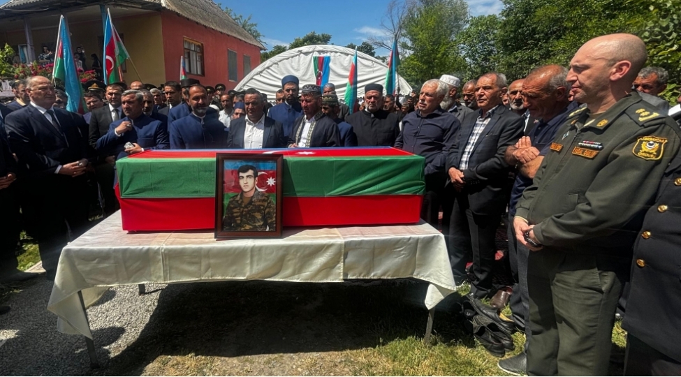 shehid-shohret-nuriyevin-neshinin-qaliqlari-ucarda-defn-olunub