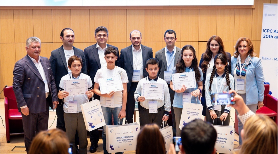 icpc-azerbaycan-20-illiyine-hesr-olunmush-simpozium-kechirilib