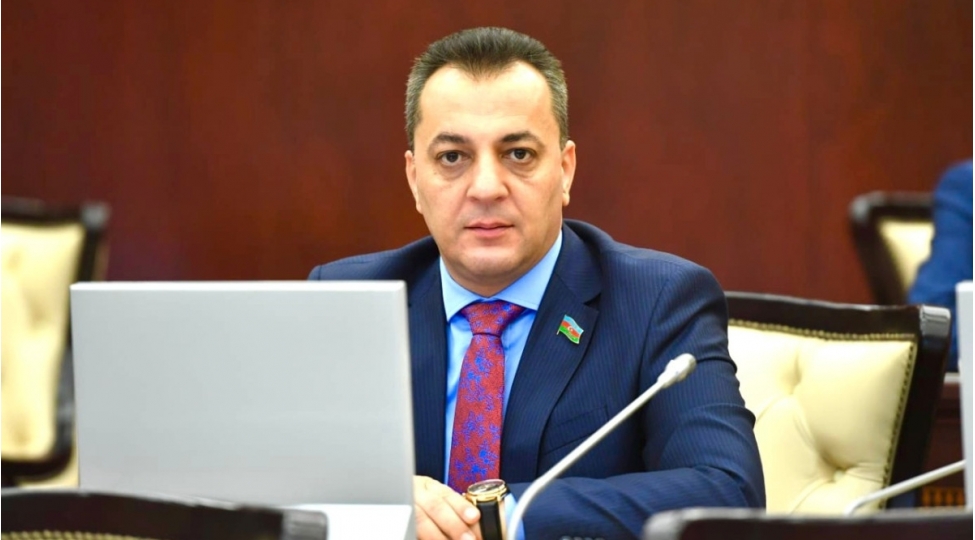 18-yasha-chatmamish-nishanlanmanin-qadagan-edilmesi-teklif-olunub