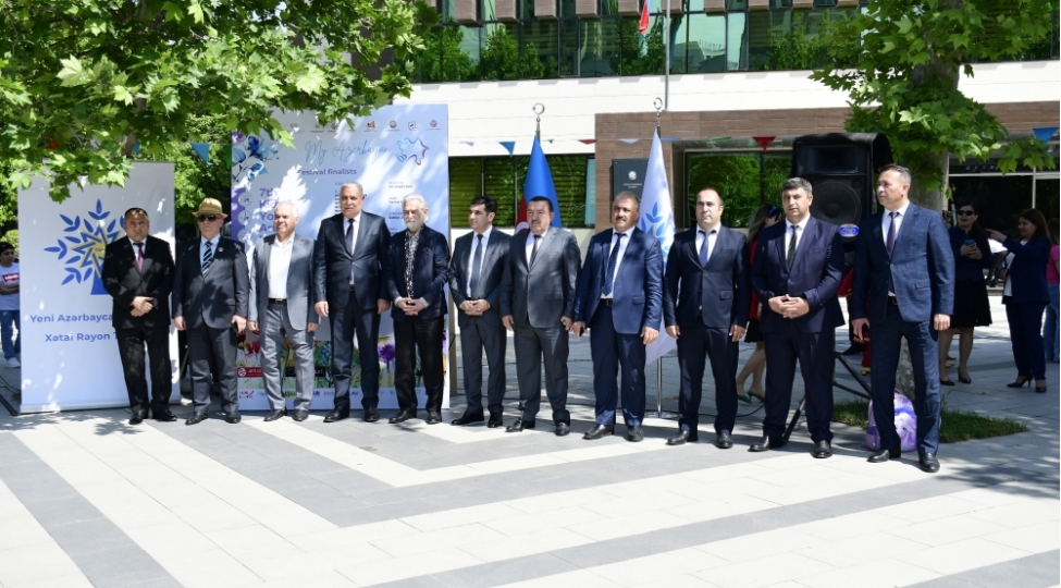 xetai-rayonunda-azerbaycanim-movzusunda-vii-ushaq-ve-genc-resm-festivali-kechirilib-foto