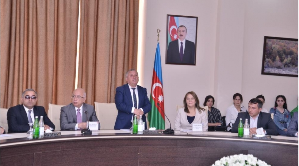 musteqil-azerbaycan-respublikasinin-yaranmasinda-ve-inkishafinda-liderlerin-rolu
