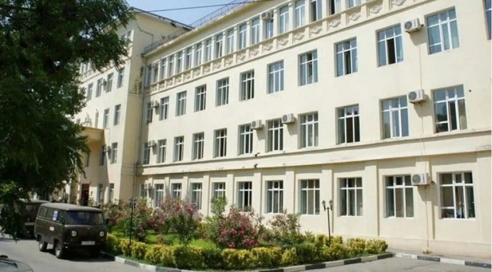 travmatologiya-ve-ortopediya-institutuna-yeni-bash-hekim-teyin-edilib