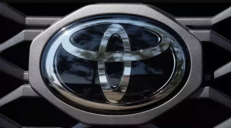 toyotadan-yeni-yanashma-chox-sechim