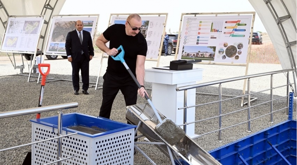 prezident-ilham-eliyev-agdam-rayonunun-tagibeyli-kendinin-temelini-qoyub-yenilenibfoto