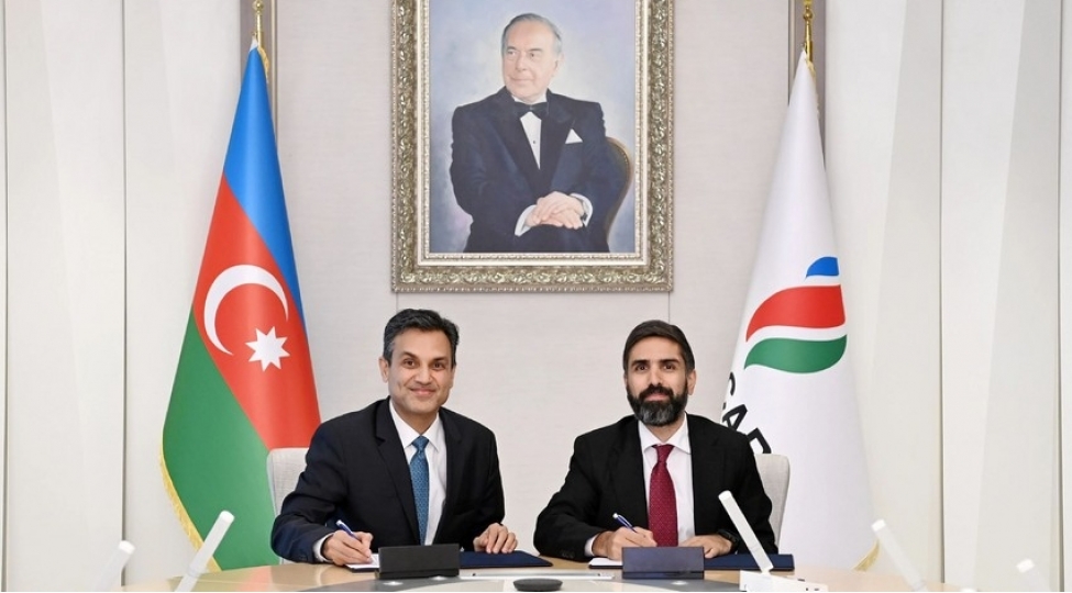 socar-absh-shirketi-ile-enerji-kechidinin-inkishafi-meqsedile-emekdashliq-sazishi-imzalayib-foto