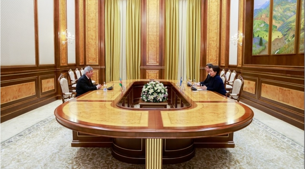 azerbaycan-sefiri-ozbekistan-senatinin-sedri-ile-ticari-iqtisadi-meseleleri-muzakire-edib