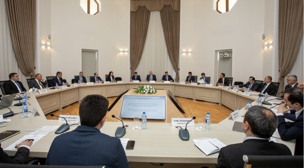 elektrik-techizati-shebekelerine-qoshulma-uzre-ishchi-qrupunun-iclasi-kechirilib