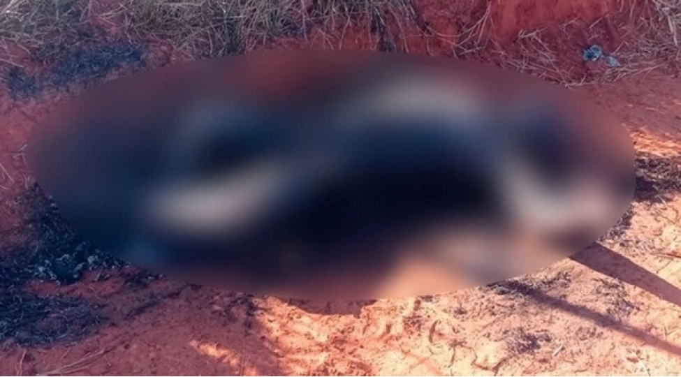 telefonla-danisharken-ildirim-vurub