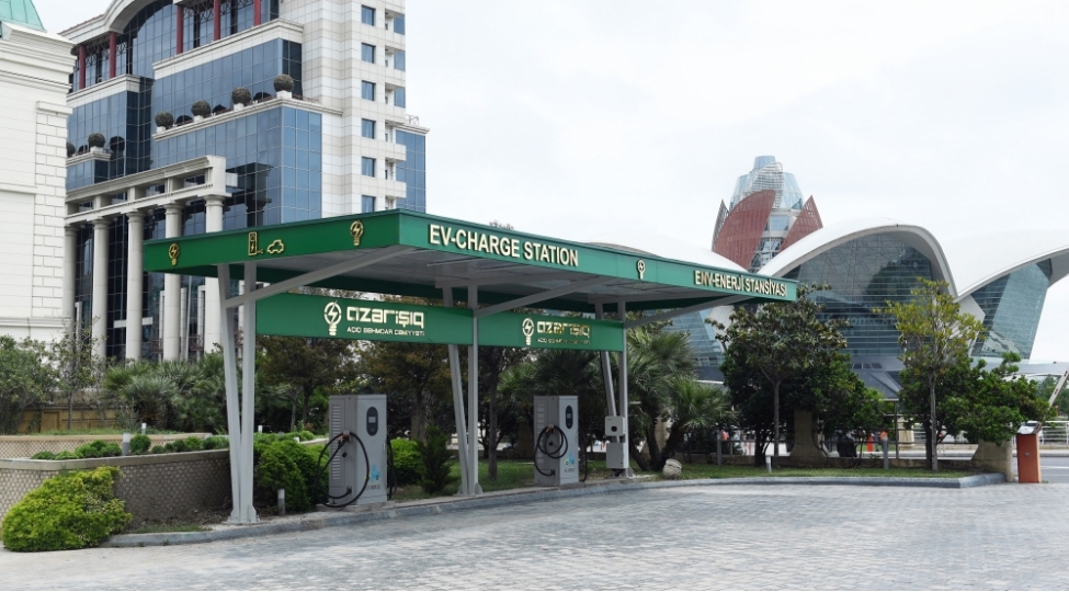 azerishiq-paytaxt-ve-regionlarda-enerji-doldurma-menteqeleri-qurashdirir-video