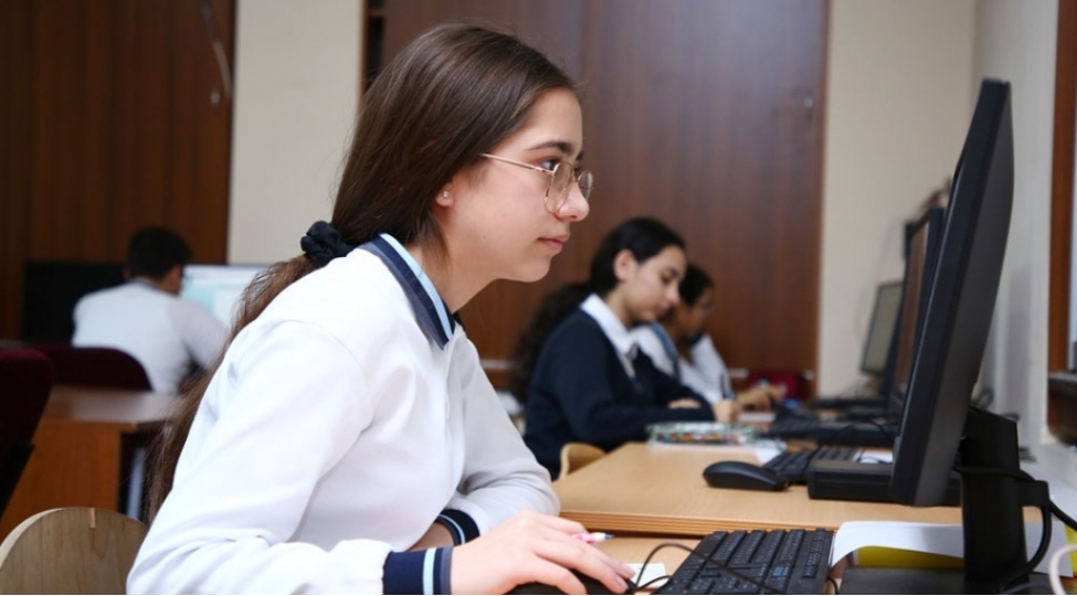paytaxtdaki-200-den-chox-mektebde-reqemsal-summativ-qiymetlendirme-kechirilib