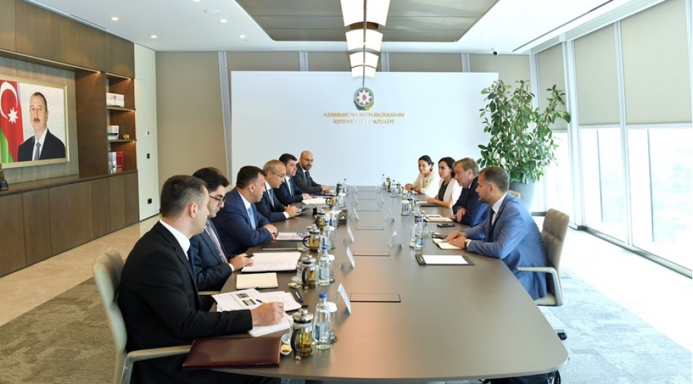 azerbaycan-ispaniya-shirketi-ile-emekdashliq-imkanlarini-muzakire-edib