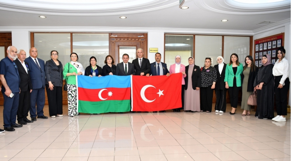 veten-muharibesi-shehidlerinin-aile-uzvleri-turkiyede-seferdedir