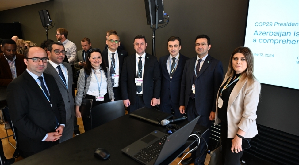 bonnda-cop29-sedrliyinin-fealiyyet-gundeliyine-daxil-olan-bezi-teshebbuslerin-teqdimati-kechirilib