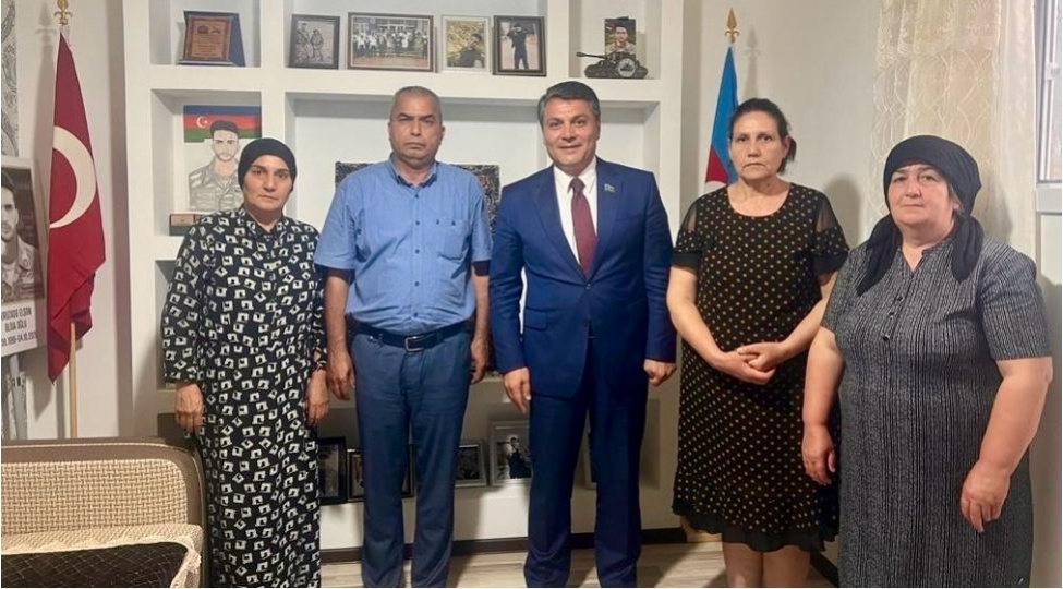 mezahir-efendiyev-goychayda-shehidin-ailesini-ziyaret-edib