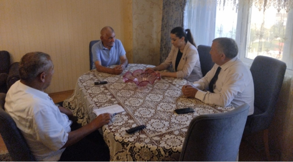 xestelikden-eziyyet-chekenler-ziyaret-edilib