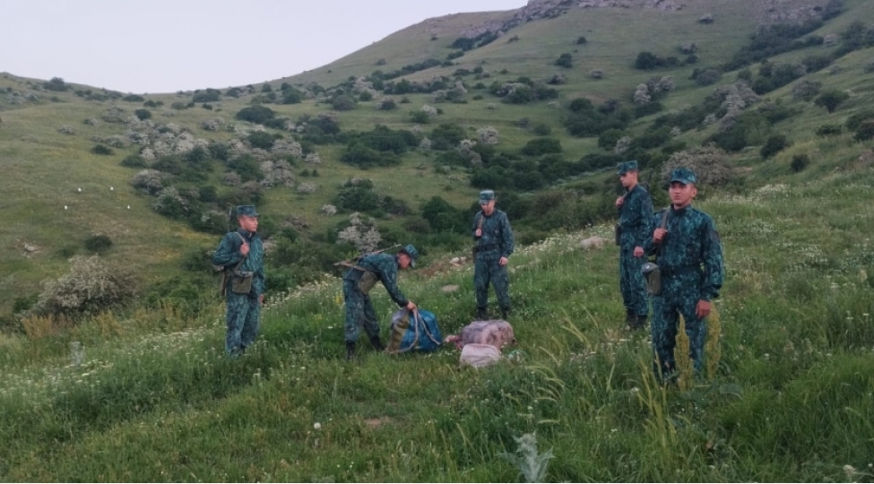 narkotik-vasitenin-irandan-azerbaycana-kechirilmesinin-qarshisi-alinib