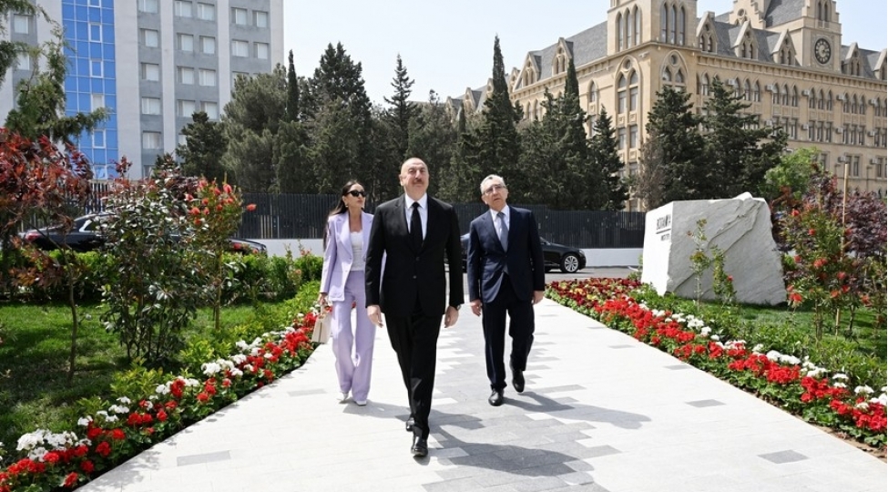 ilham-eliyev-ve-birinci-xanim-botanika-institutunun-yeni-binasinin-achilishinda-ishtirak-edib-ve-nebatat-baginda-gorulen-ishlerle-tanish-olublar